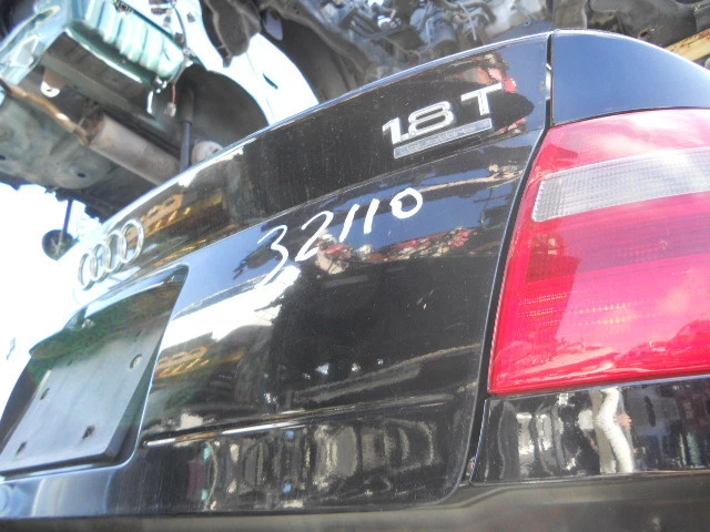 Audi A4 1998 tapa tapa aleta gas puerta llenado combustible Foto 4 de 4