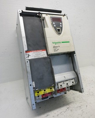Telemecanique ATV71HD22N4Z Altivar 71 AC VS Drive 30 HP 22kW 480V ATV71-HD22N4Z