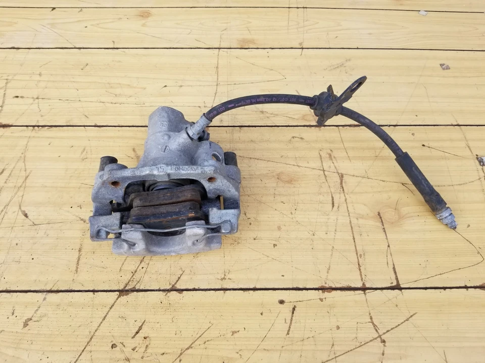 Оригинальный задний левый суппорт бокового тормоза водителя для Ford Focus 2014-2016 годов выпуска - Изображение 3 из 4