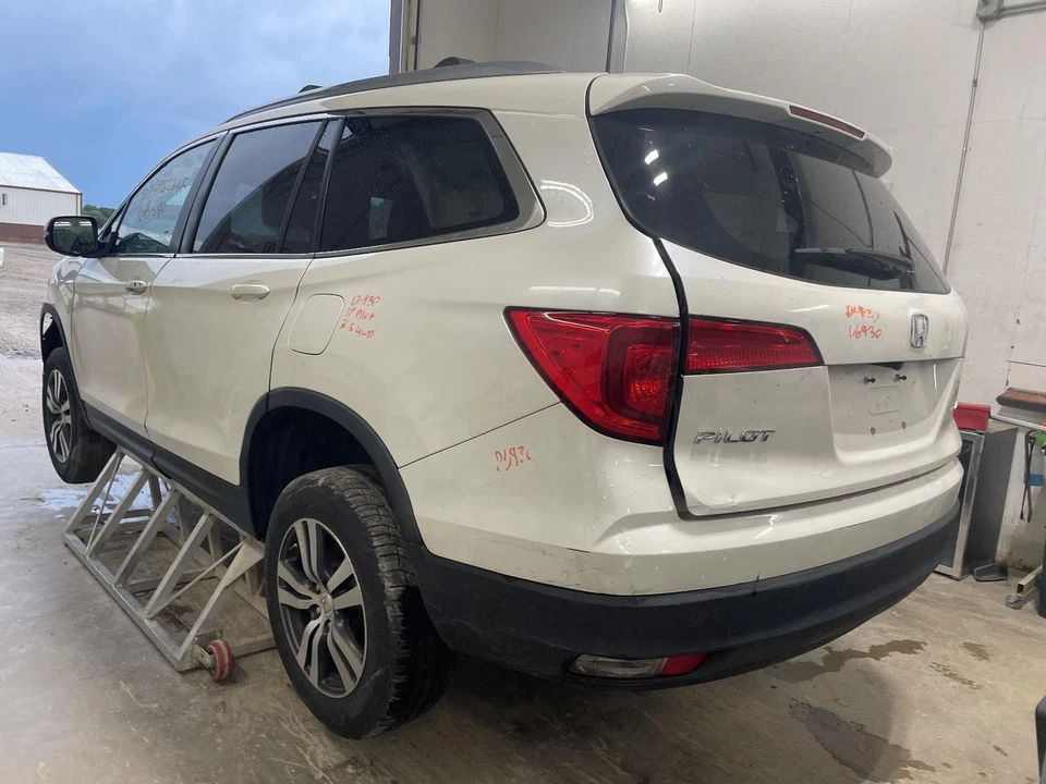 Modulador ABS usado serve: conjunto de modulador Honda Pilot 2017 sem sistema pré-colisão - Imagem 2 de 4