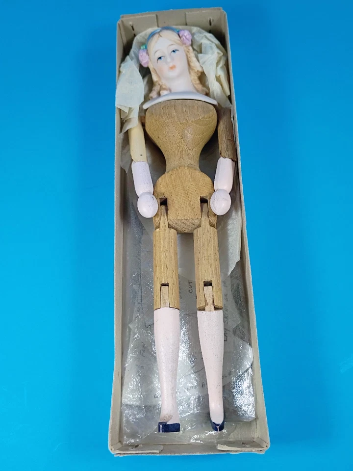 Muñeca Maniquí Bisque Antigua Shackman Hecha a Mano De Colección con Cuerpo de Madera Juntada. Foto 2 de 4