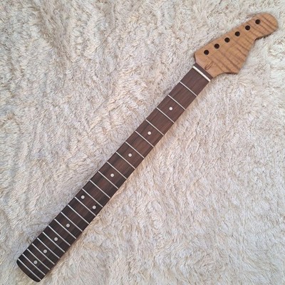 Stratocaster Hals Roasted Rose Griffbrett Ahornholz Edelstahlbünde