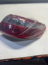 2007 Toyota Camry Right RH Tail Light Assembly Quarter Panel Mounted R.