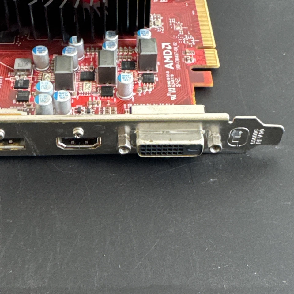 DELL AMD RADEON RX-560DE 2GB PCI EXPRESS 3.0 X16 GDDR5 GRAPHICS CARD - Image 4 of 4