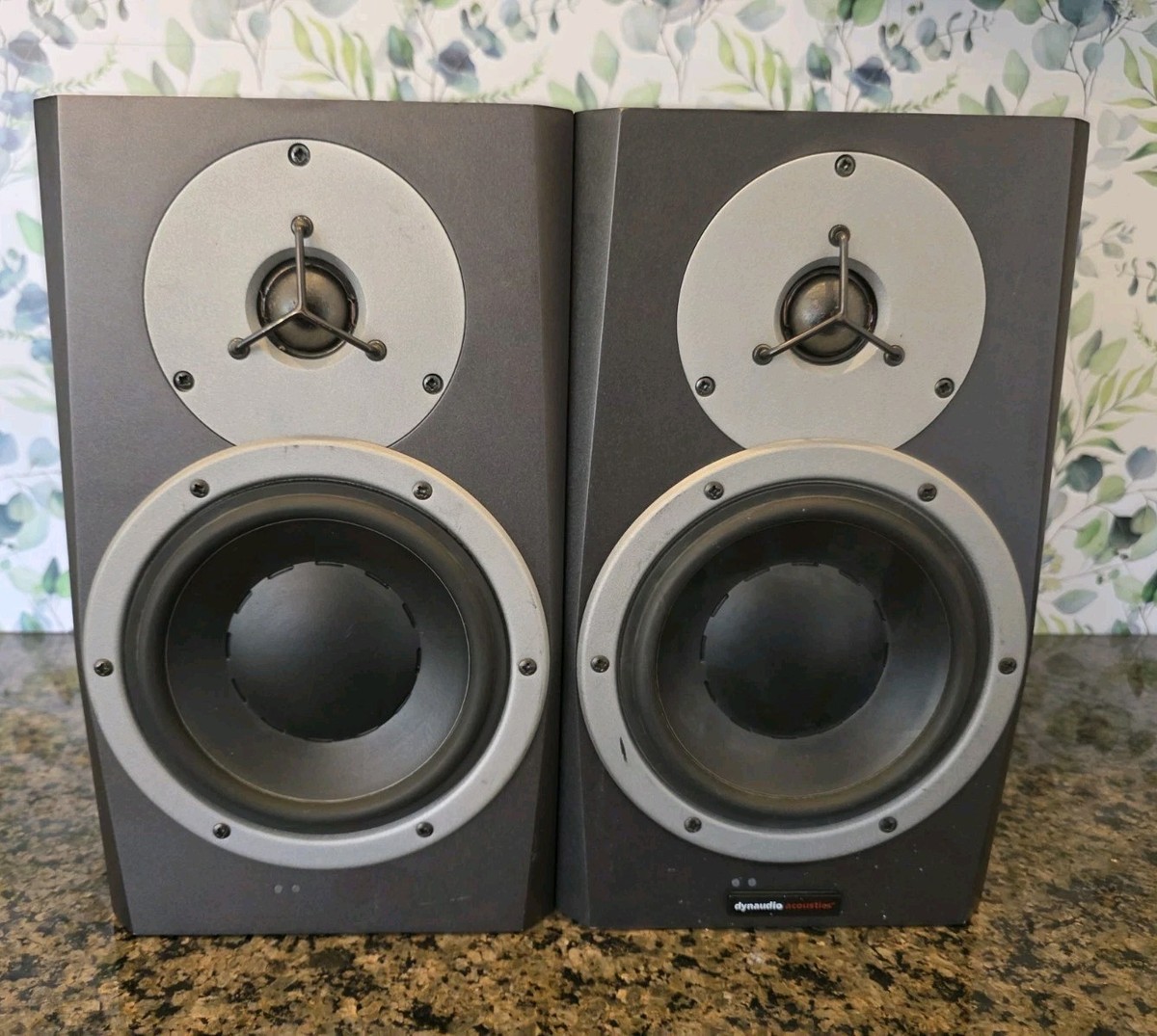 Dynaudio BM5A Active Studio Monitor Speakers – Pair – Made in Dynaudio BM5A Active Studio Monitor Speakers – Pair – Made in