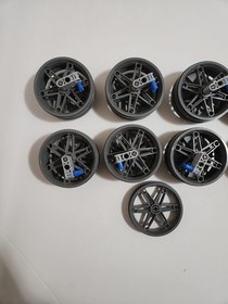 LEGO Star Wars: Clone Turbo Tank (8098) - INCOMPLETE - WHEELS ONLY Lot Of 8