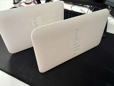 2 Telekom Speedport Router im Set (1x Speedport W724V TypB, 1x Speedport Hybrid)