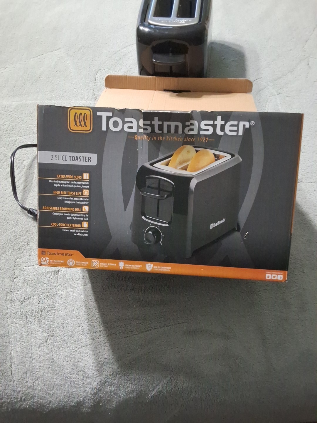 Toastmaster Toaster 2 slice-black (model TM-102TS)