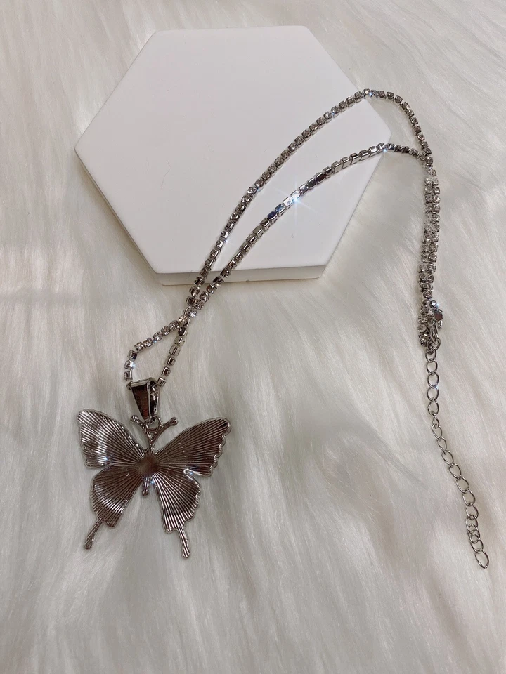 Collar colgante mariposa grande bisutería bisutería color plata brillante estrás Foto 3 de 3