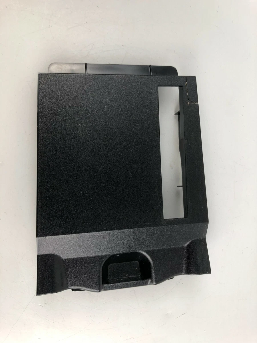 Mercedes Benz CLA Class W117 USB Connector Surround Trim Unit 