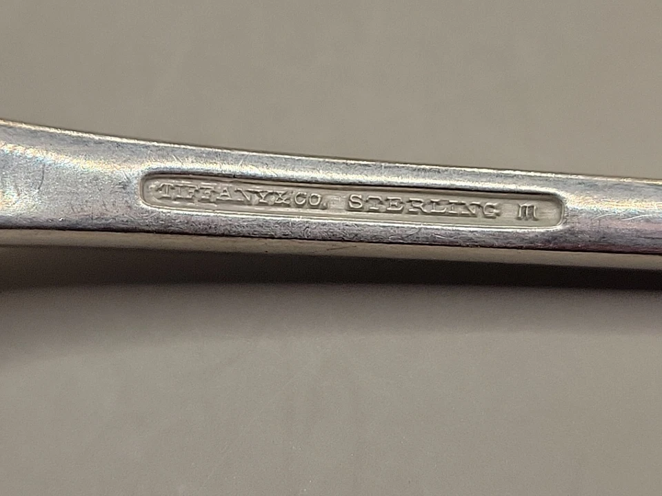 Antigua cuchara de café larga de plata esterlina Tiffany & Co. 1907 patrón Faneuil Foto 4 de 4