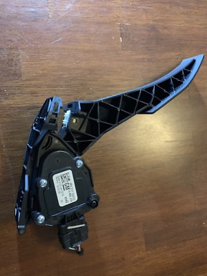 13466235 Accelerator Pedal Assembly OEM GM 2016-18 Chevy