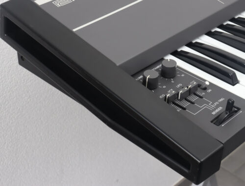 Roland Juno 106 - 61 Tasten Synthesizer + 1 Jahr Gewährleistung - Bild 2 von 7