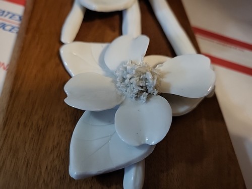 Porcelain Floral Bird White W/ Nest &Eggs Wood Base Beautiful Pc. Photos Descrip - Picture 7 of 11
