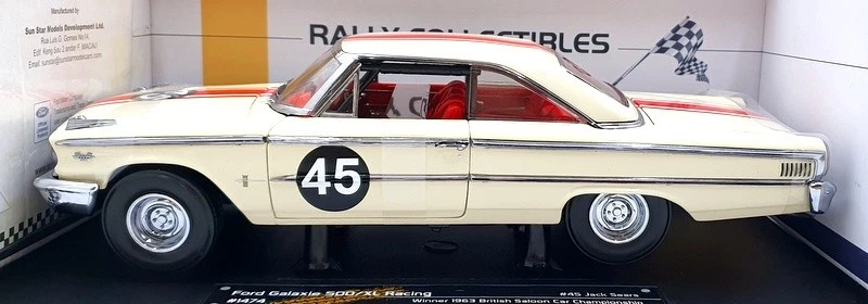 Ford Galaxie 500/XL Racing #45 1er campeón británico Sun Star escala 1/18 1474 - 1963 Foto 3 de 4