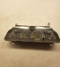 2003-2004 Toyota Tundra 8 cylinder MPH Speedometer Cluster Gauges Low Miles Used