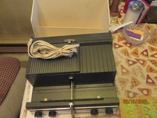 VINTAGE CRESTLINE 500 SLIDE PROJECTOR MO. 500 AD