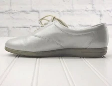 EASY SPIRIT Women's Anti Gravity JPMOTION Comfort Walking Shoes Silver US 6 2E/D