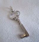 <!--F#f_0-->Genuine 925 Sterling Silver Key Pendant - Chain not included<!--F/-->