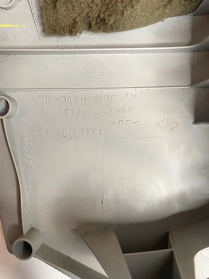 2004-2008 Nissan Quest Dash Finisher Panel Driver Side OEM - Image 4 of 4