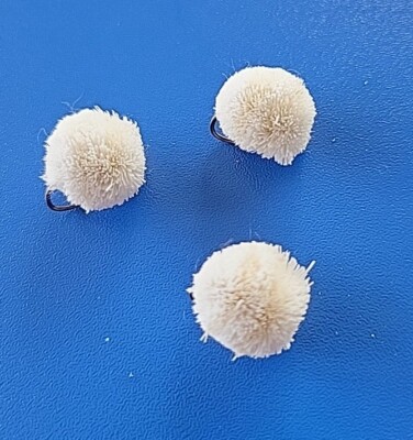 3X BARBLESS WHITE CARP FORELLE HIRSCHHAAR SCHWIMMENDE BROTKRUSTE Fliegenfischen #12