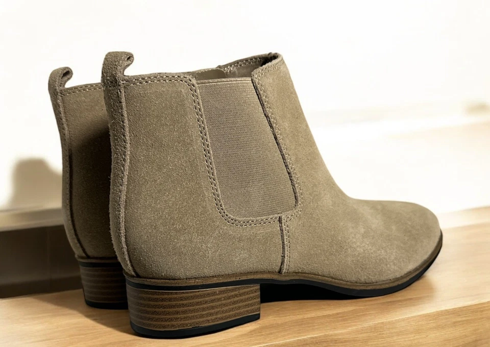 White Mountain Mujeres 10 Botas Gamuza Cuero Cremallera Lateral Botín Tobillo Taupe Comodidad Foto 2 de 4