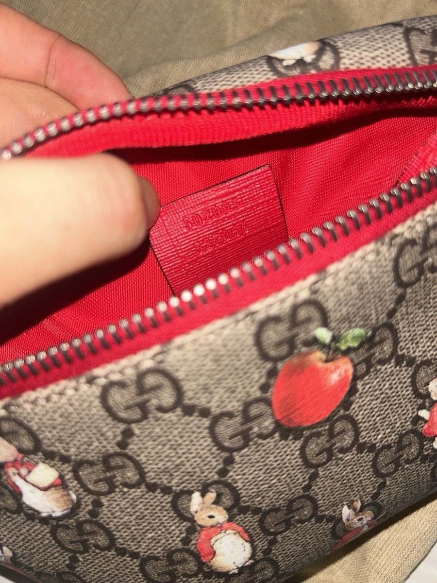GUCCI X PETER RABBIT GG Supreme Monogram Rabbit Print Belt Bag