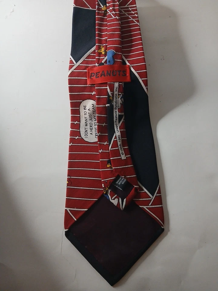 Corbata de fútbol vintage novedad Snoopy Woodstock 100 % seda cacahuetes ancho 1958-1965 Foto 3 de 4