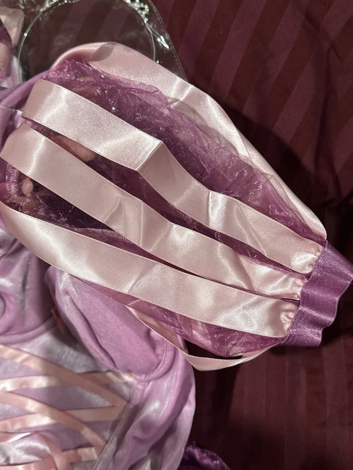 Disfraz Disney Rapunzel Talla S Adulto Nunca Usado con Etiquetas Y Corona Muñecas Kill Foto 4 de 4