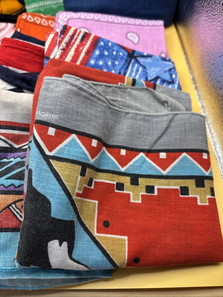 Lote De 20 Pañuelos para el Cuello 5 Vintage EE. UU. 5 Vacaciones 10 Colores Surtidos Prendas para la Cabeza Foto 2 de 4