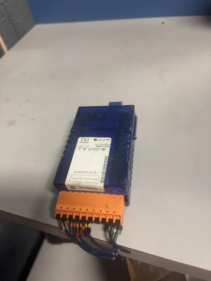 Módulo de entrada de transistor digital Saia-Burgess PCD3.W610 USADO Foto 2 de 4