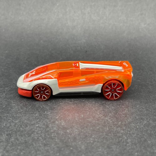 Hot Wheels X-Raycers El Viento vehículo blanco diecast escala 1/64 suelto - Imagen 4 de 9