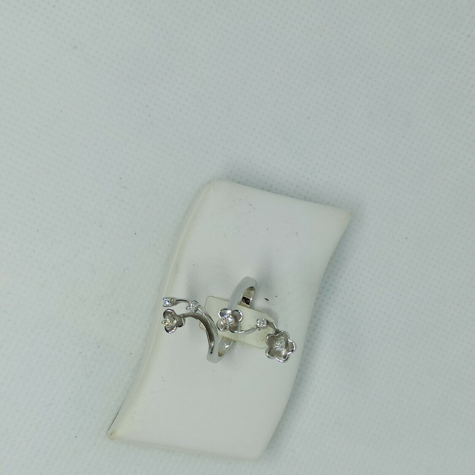 Foto 12 di 24