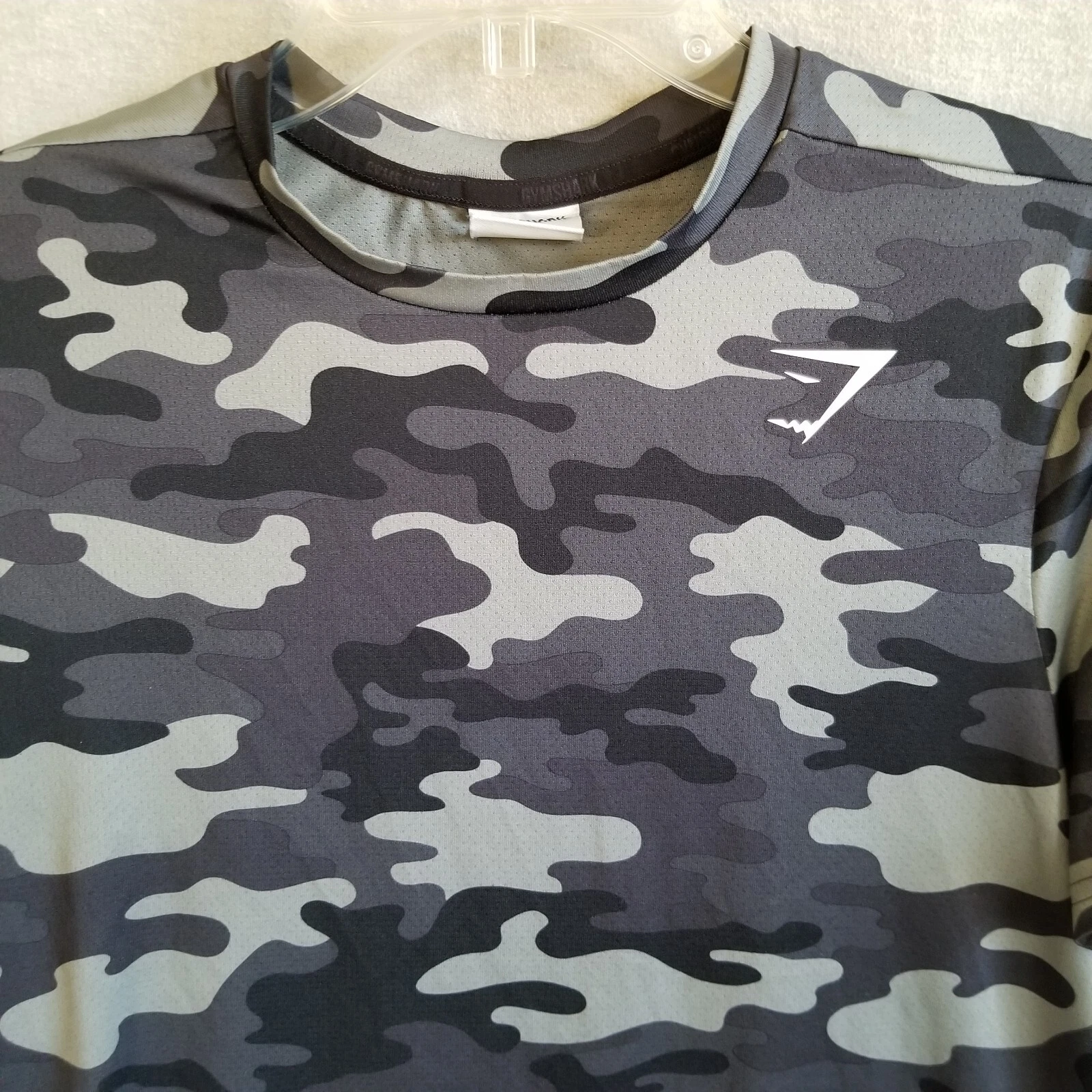 gymshark dark camo short sleeve black performance shirt