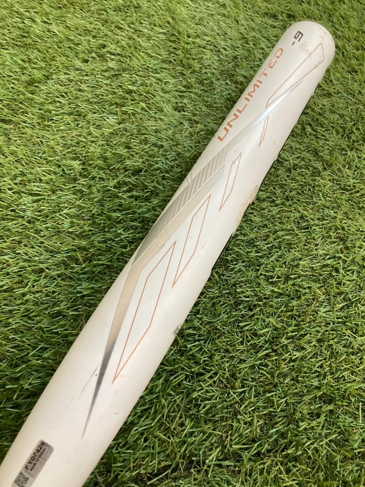 Bate lanzamiento rápido Easton Ghost Unlimited 2023 (-9) Foto 3 de 4