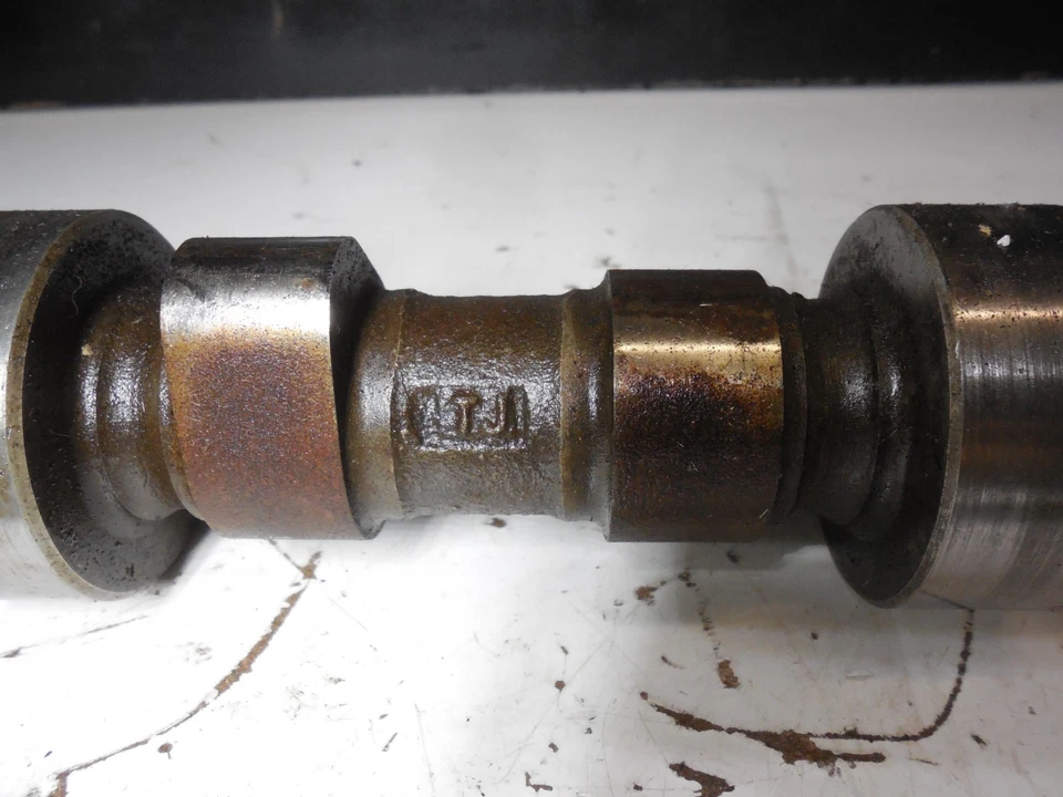 1160520601 Árbol de levas derecho 1160514612 86-91 Mercedes Benz 560SL 560SEC 1160515118 Foto 4 de 4