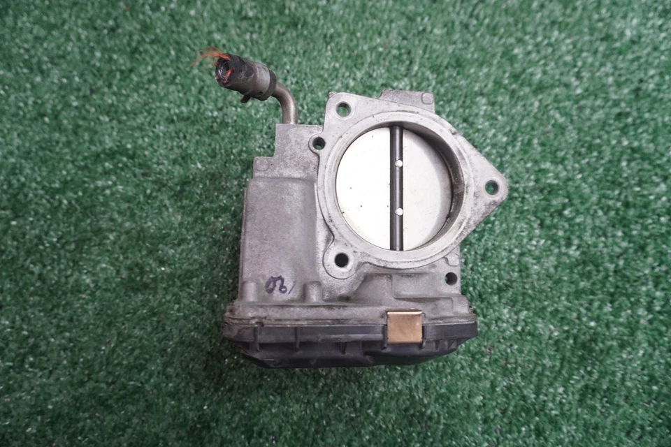 Toyota RAV4 2019 2020 2021 carrocería del acelerador del motor de 2,5 L fabricante de equipos originales 155 k millas 22030F0010 Foto 2 de 4