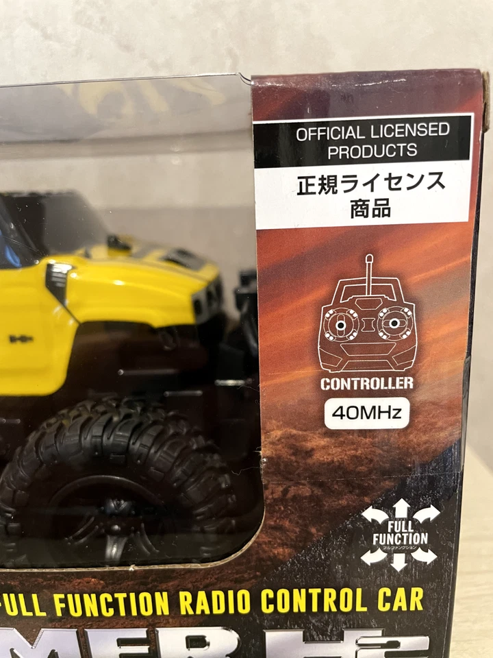 HUMMER H2 Full Function Radio Control Car Monster Truck Yellow Scale 1:24 - Image 4 of 4