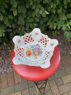 BOKU FUßSCHALE DURCHBRUCH SCHALE MIT BLUMENBUKETT  12,5 x 21 cm Porzellan Neu