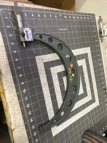 MITUTOYO 193-221 DIGIT MICROMETER 10"-11" CARBIDE .0001 (qq246
