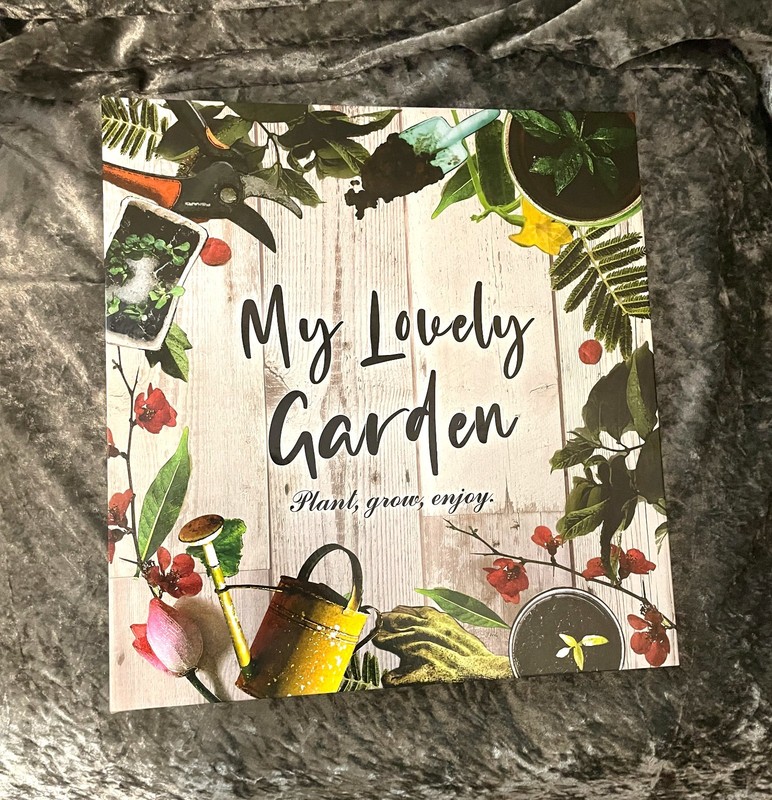 Garden Journal 3 Ring Full Page 8.5x11" Binder Seed Packet Organizer Kit.
