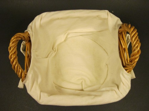 Bread Basket With Embroidered Liner - Picture 3 of 8