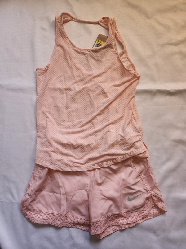 Women’s Nike One Dri-FIT Breathe Training Pink Tank Top And Shorts Size XS