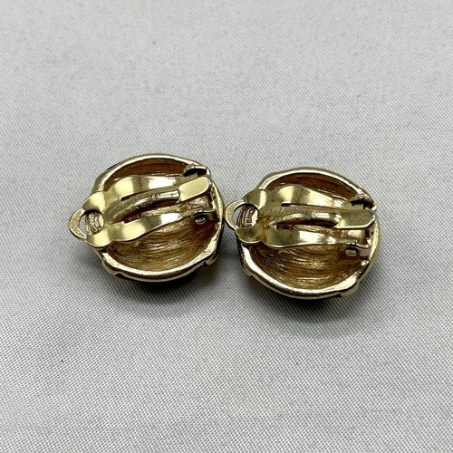 GIVENCHY Signed LOGO New York Paris Black Enamel Gold Toned Clip On Earrings - Picture 4 of 6