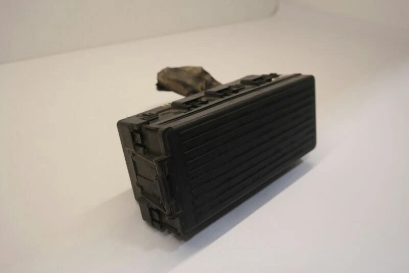 Motor de caja de fusibles Ford Explorer 02-10 excluyendo Sport Trac Foto 3 de 4