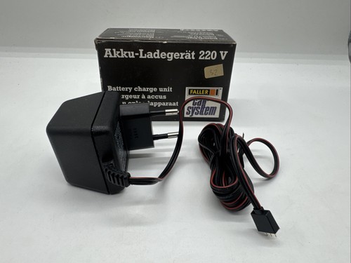 Cargador de batería FALLER Car System 1690 220 V accesorios de modelismo ferroviario como nuevo | Condition: Gebraucht