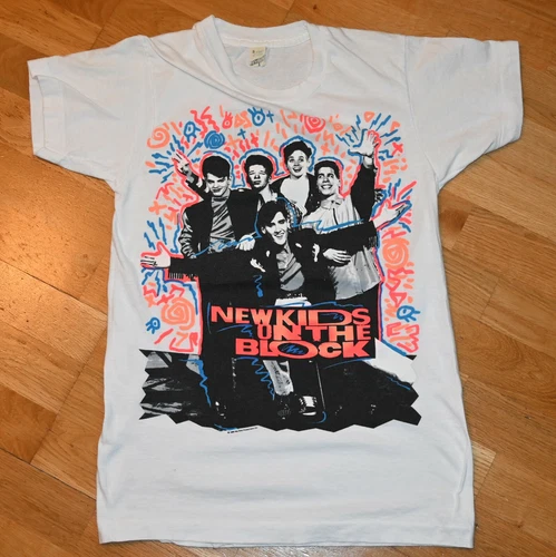 NEW KIDS ON THE BLOCK concert tour tee t-shirt S 1990s vintage concert t-shirt, vintage, size S, single stitch, B+ condition