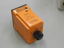 #82 Diversified Electronics TDJ-24-AKA-300 Time Delay Relay 0-300 Sec 24V AC/DC