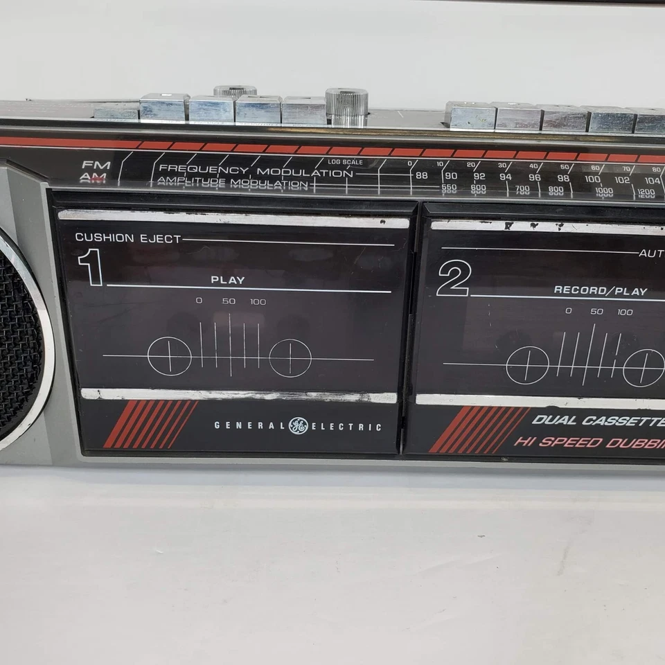  Radio Boombox General Electric Doble Cassette FM/AM Modelo 3-5631A Leer Foto 2 de 4