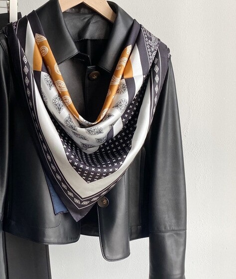 18 Momme Twill Silk Scarf Bandanna with Cashew Print 35 Inch Shawl